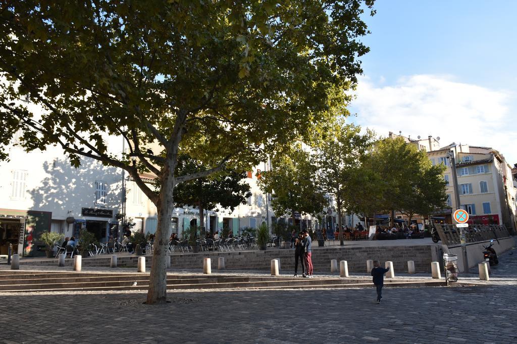 Sous le Clocher Marseille Extérieur photo
