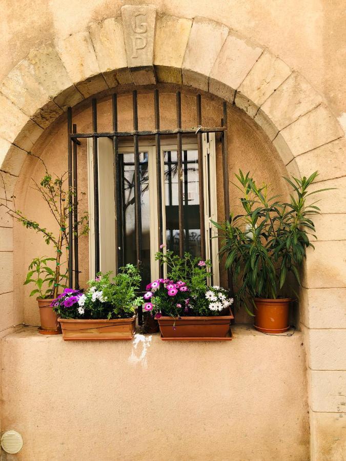 Sous le Clocher Marseille Extérieur photo